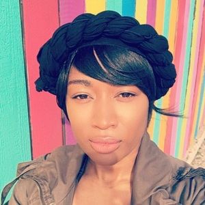 Meet your Posher, Crystal